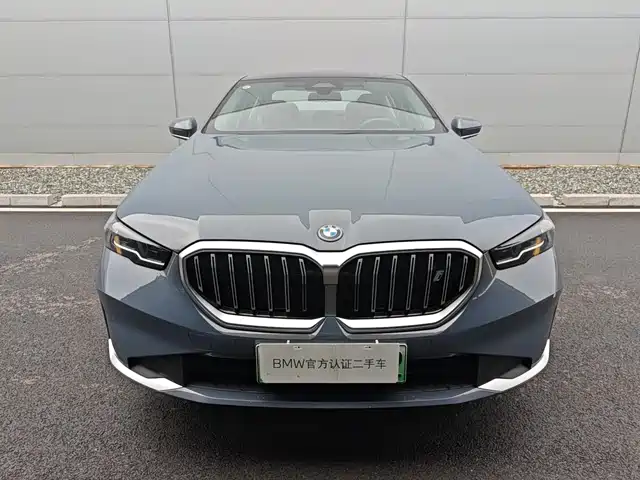 BMW i5 2024 eDrive 35L Luxury Package