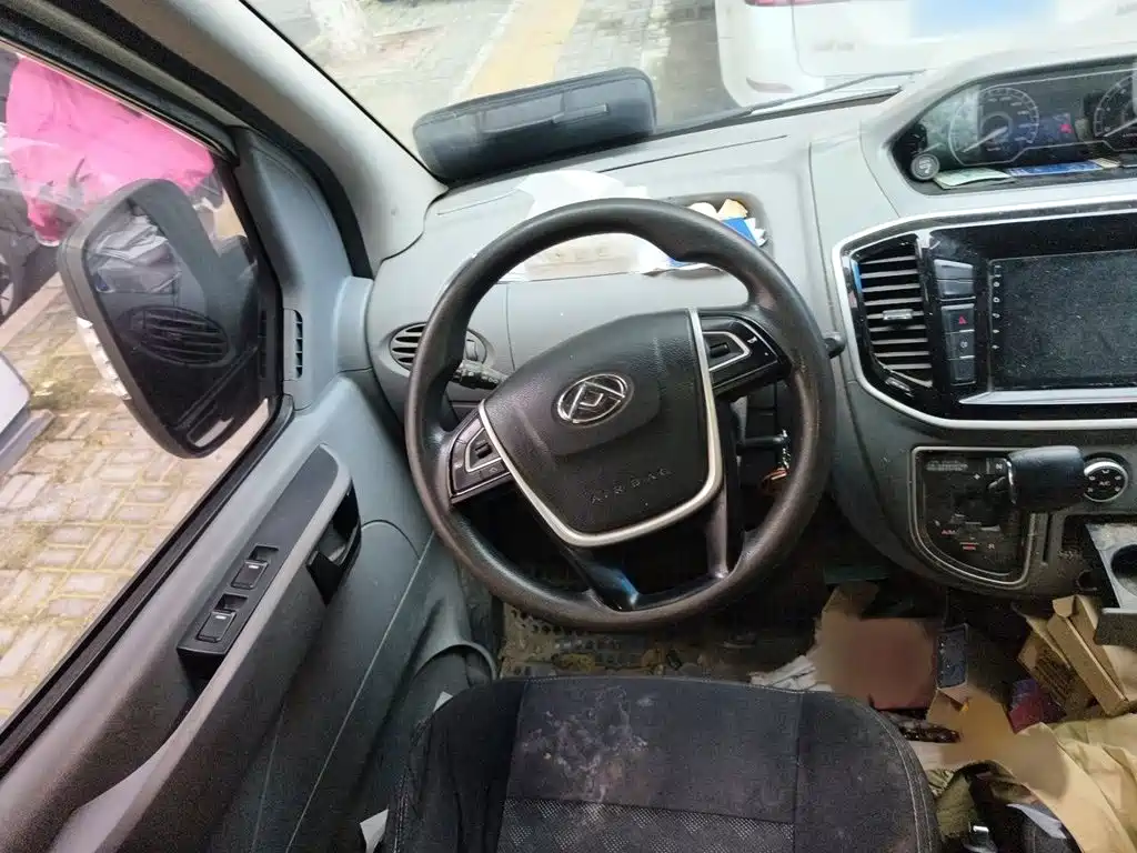 Фото 3 - Maxus Xintu V80