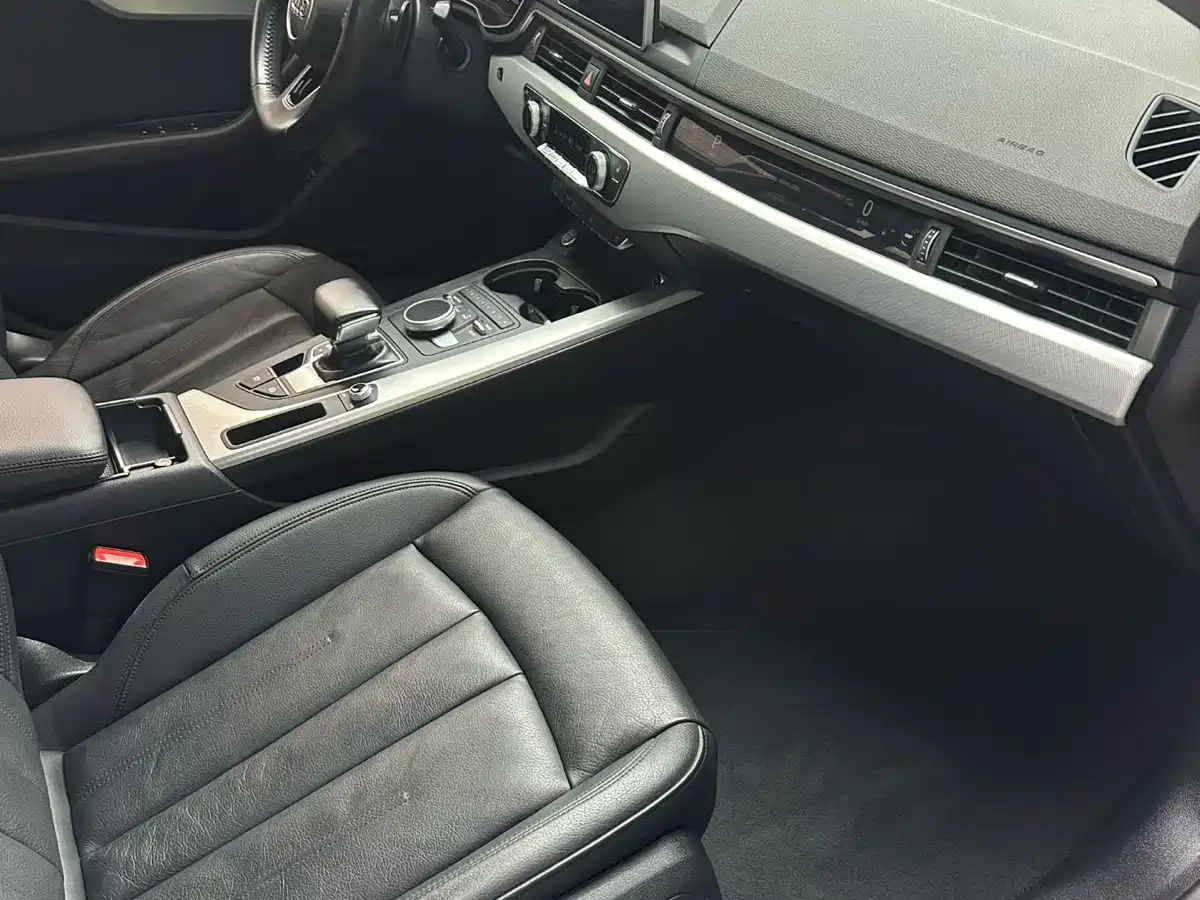 Audi A5 (Import) 2017 Sportback 40 TFSI Fashion фото 9