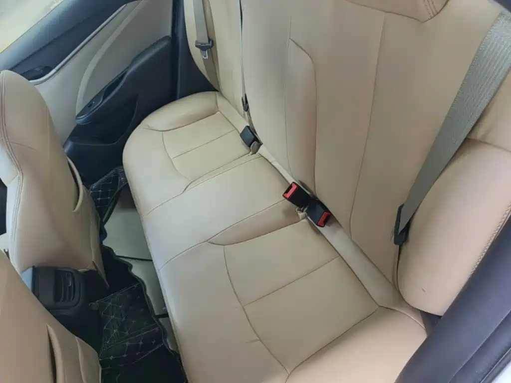 Фото 17 - Buick Excelle