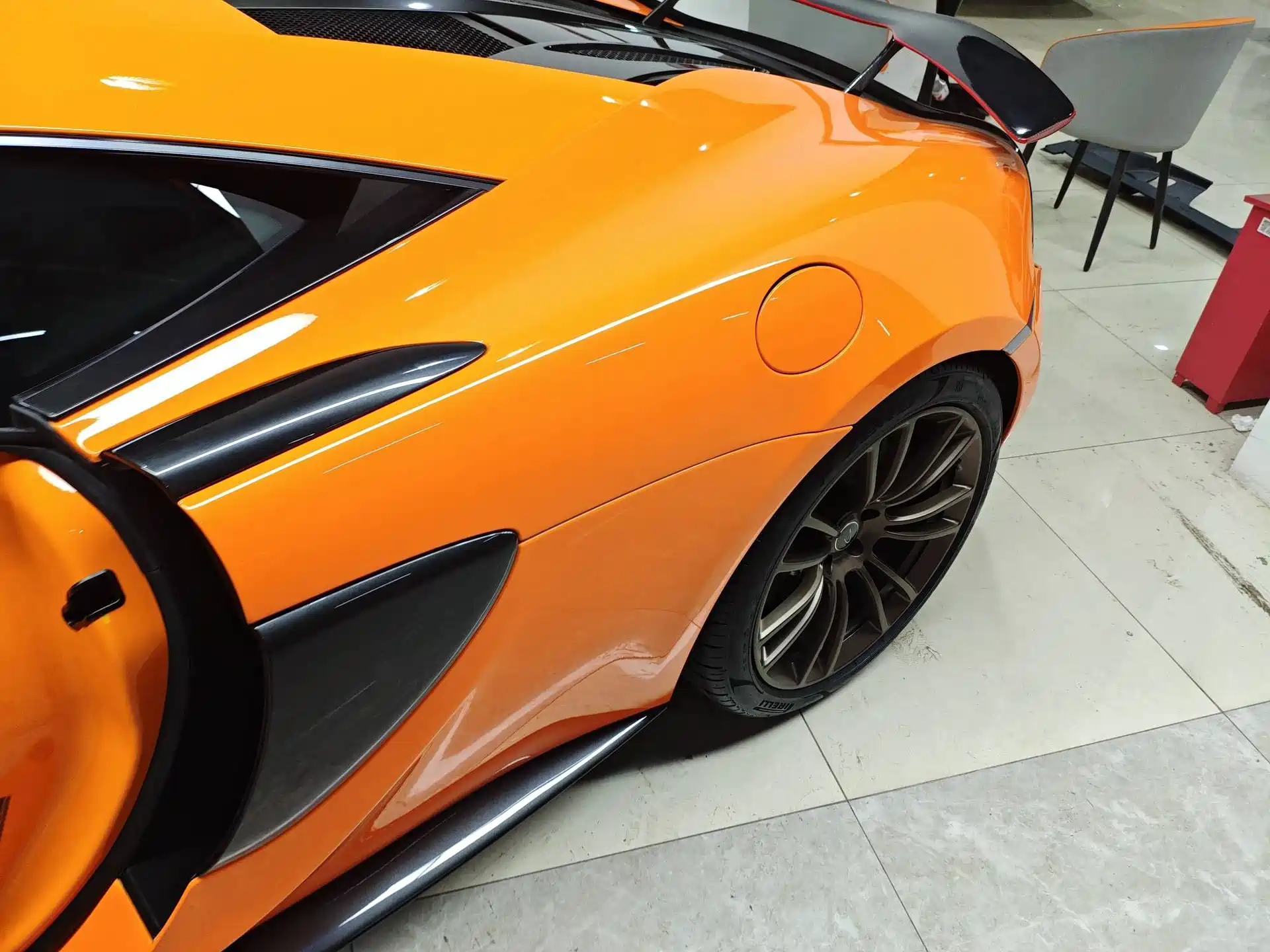 Фото 4 - McLaren 570