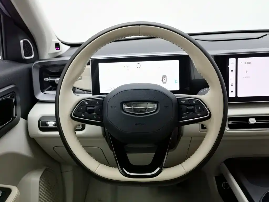 Фото 11 - Geely ICON