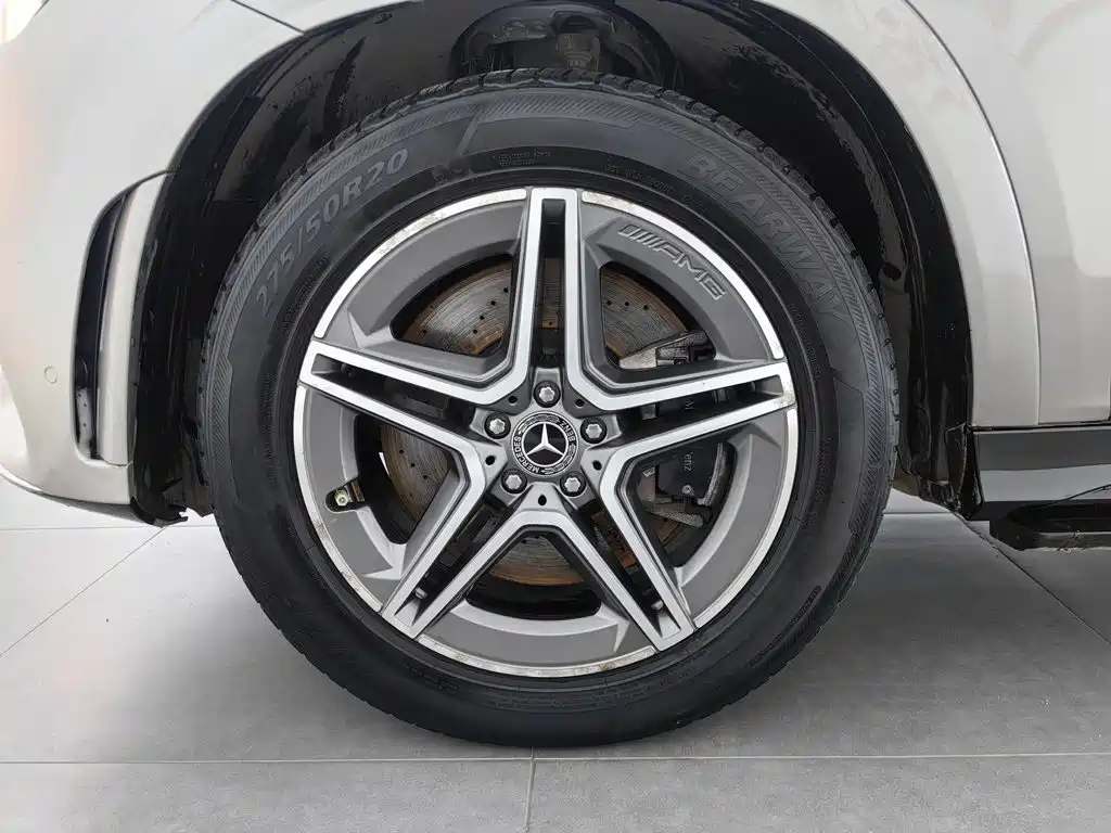 Фото 17 - Mercedes-Benz GLE