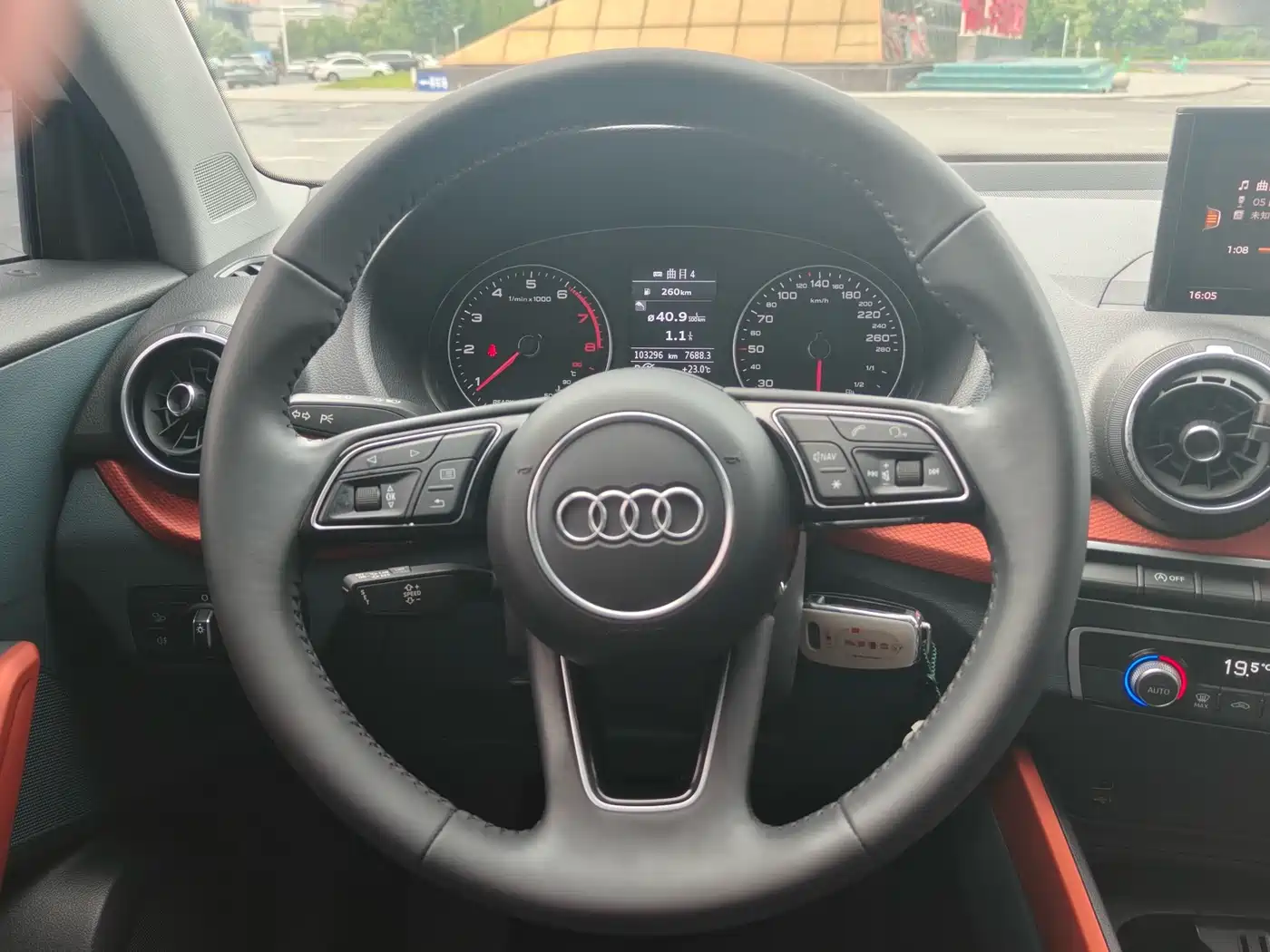Photo 19 - Audi Q2L