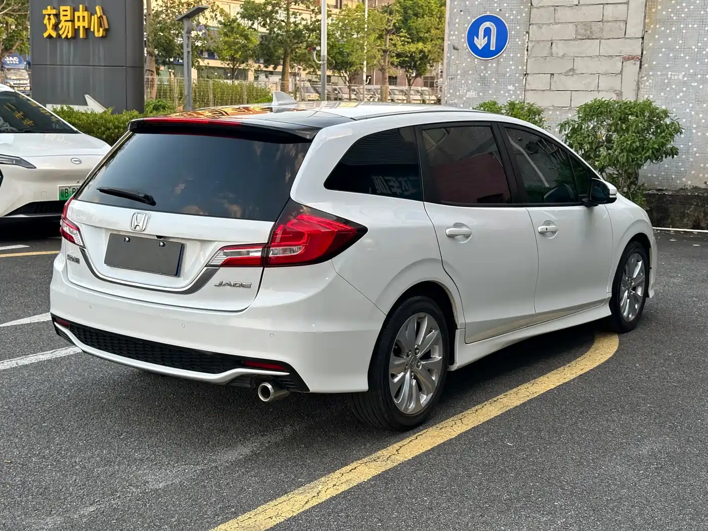 Honda Jade 2018 2017 1.8L Automatic Comfort Edition 5-seater