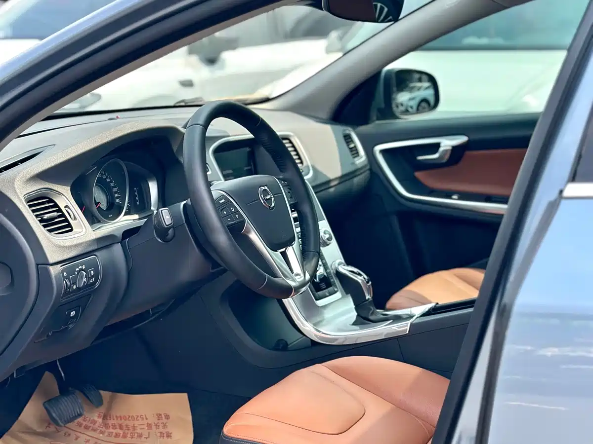 Photo 21 - Volvo S60
