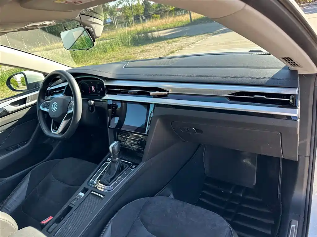 Volkswagen FAW-Volkswagen CC 2021 Shooting Brake 330TSI Hunter Edition фото 18