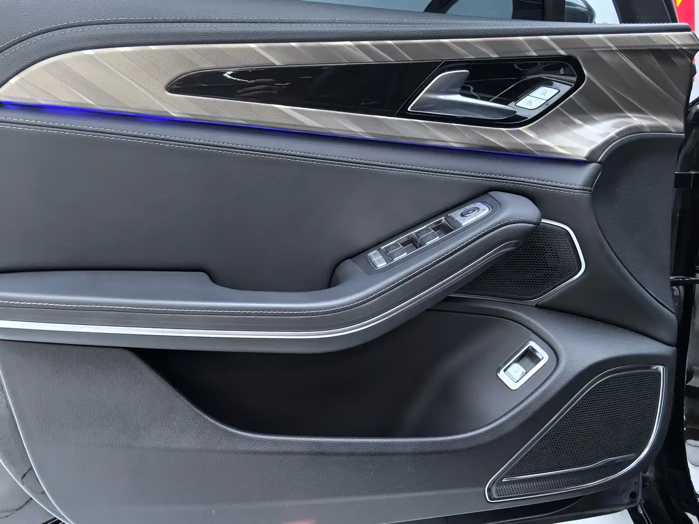Hongqi H9 2020 2.0T Smart Connection Qi Xiang Edition фото 4