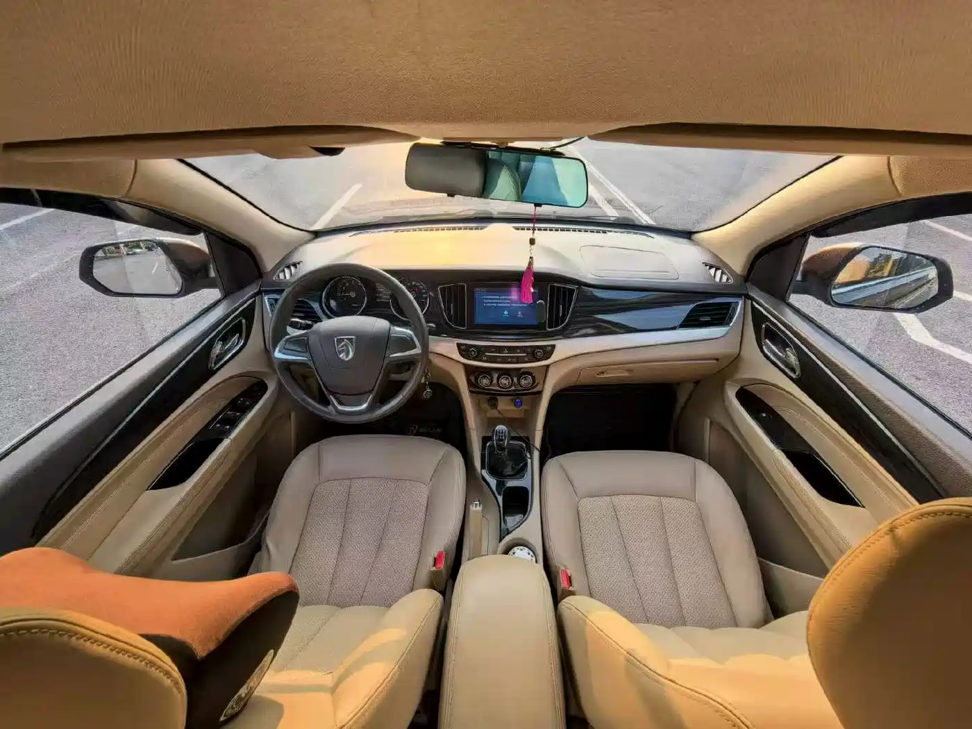Baojun 730 2015 2016 1.5L Manual Comfort 7-seater China V