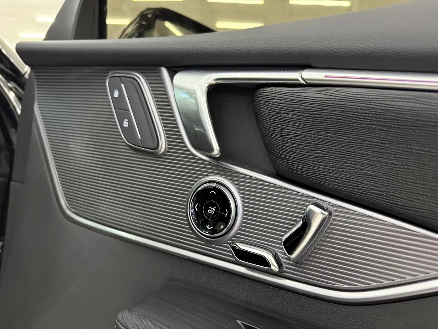 Buick LaCrosse 2026 Model 28T Platinum Edition фото 8