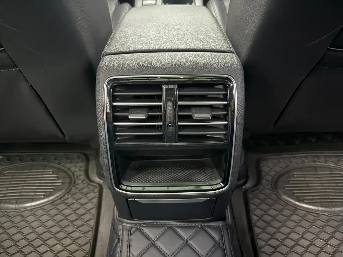 Volkswagen Magotan 2019 330TSI DSG Leading China VI фото 13