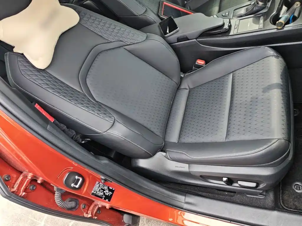 Lexus UX 2020 2020 260h Explore Cool Edition