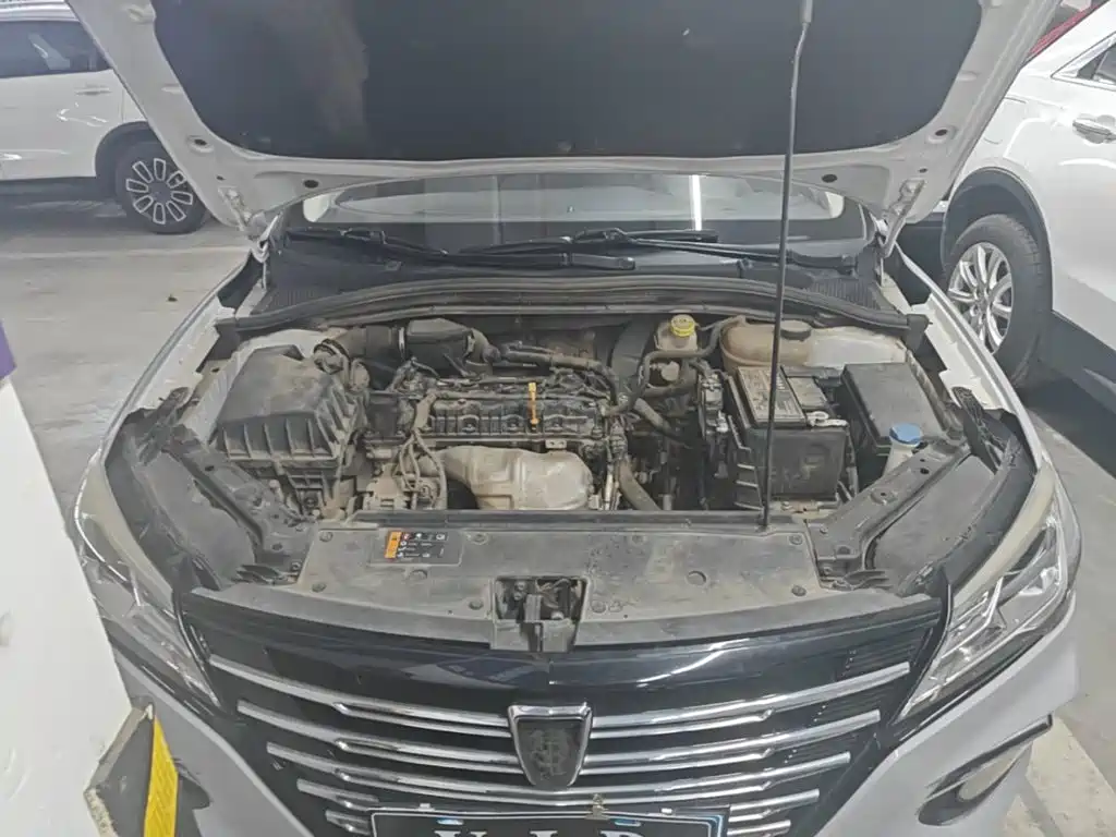 Фото 20 - Roewe i5