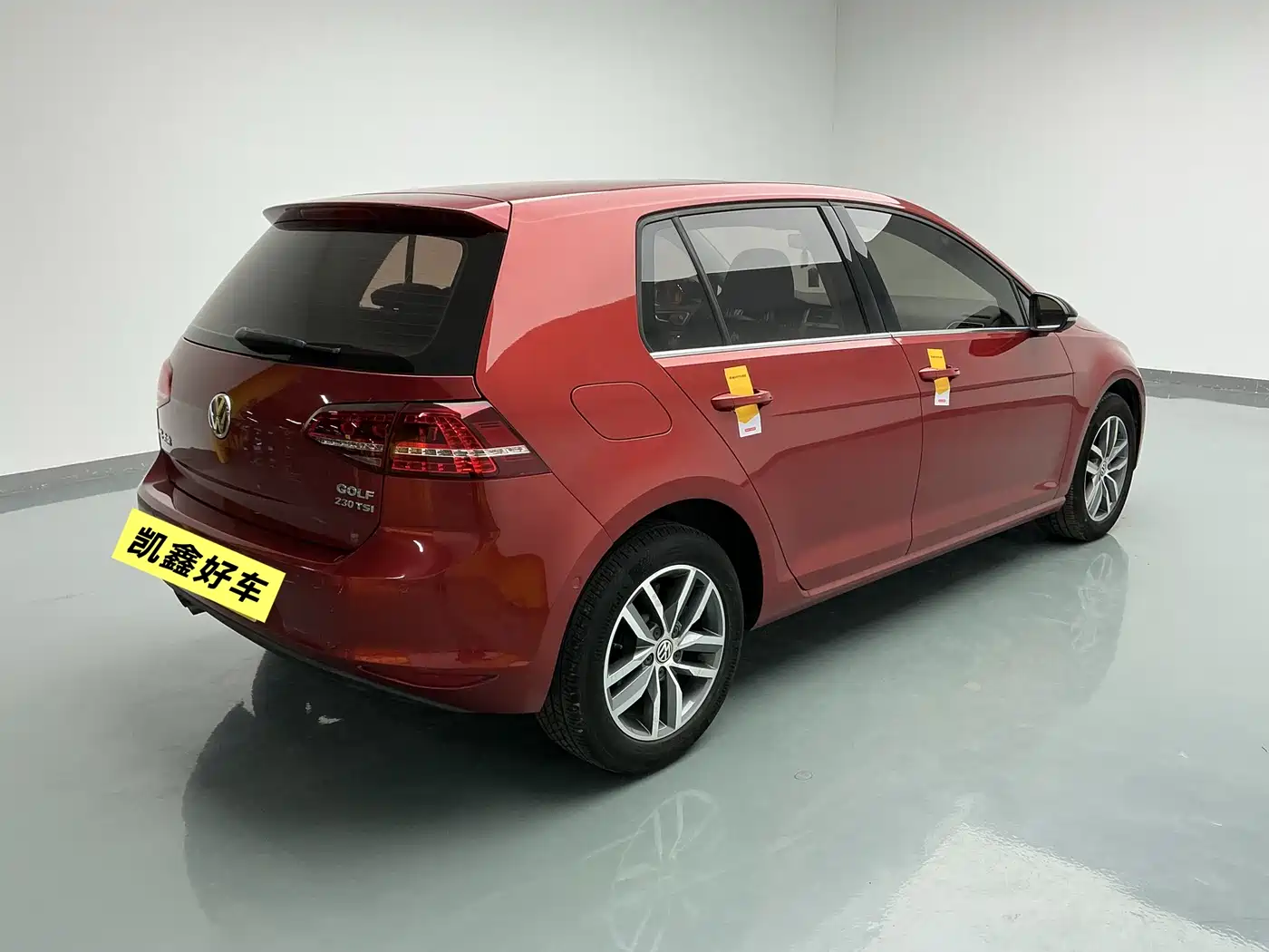 Volkswagen Golf 2017 230TSI Auto Luxury Millionth Anniversary Edition фото 4