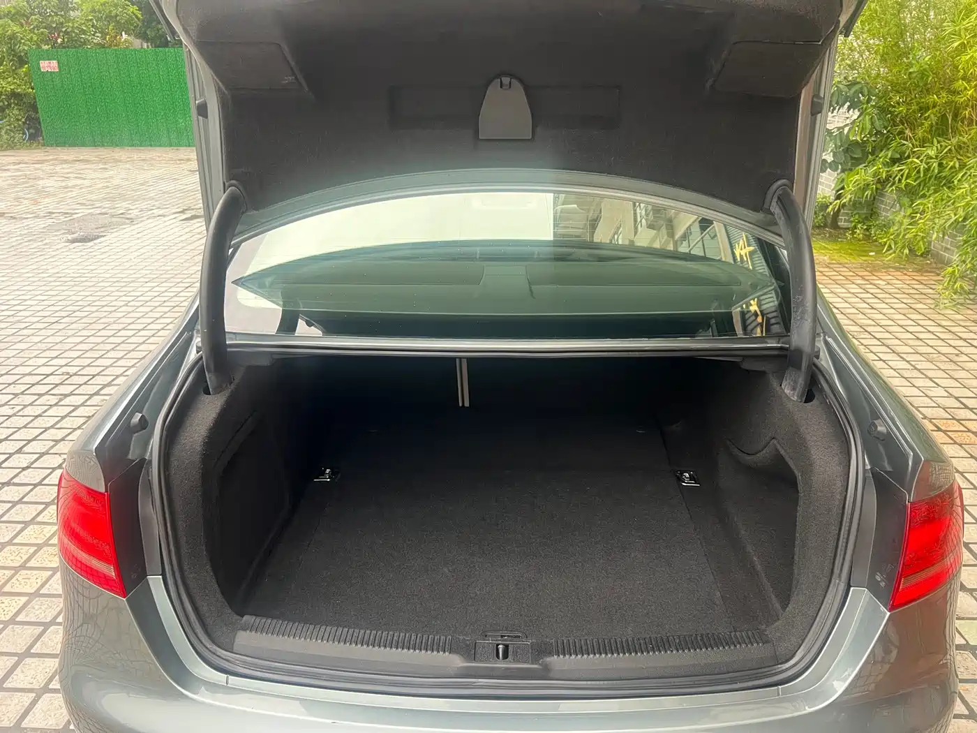 Audi A4L 2010 2010 2.0 TFSI Standard