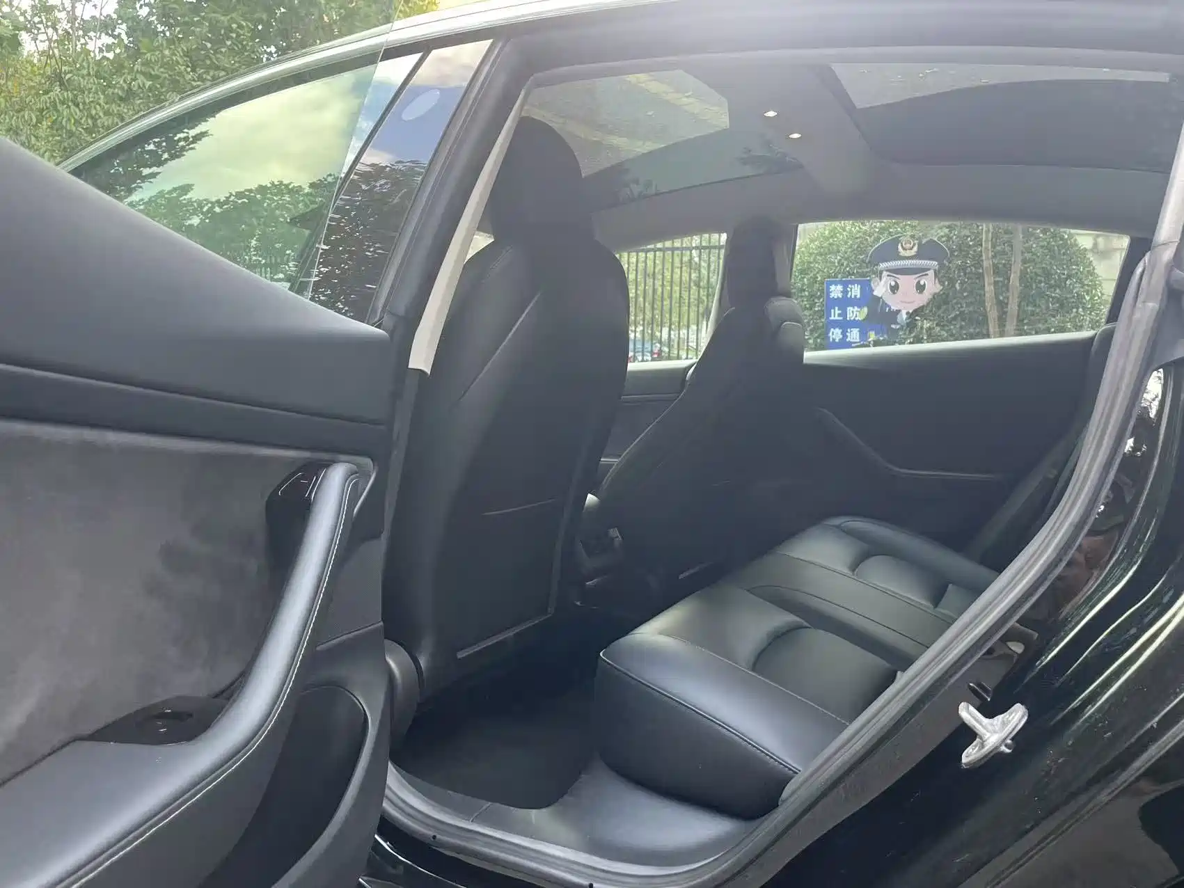 Фото 6 - Tesla Model 3
