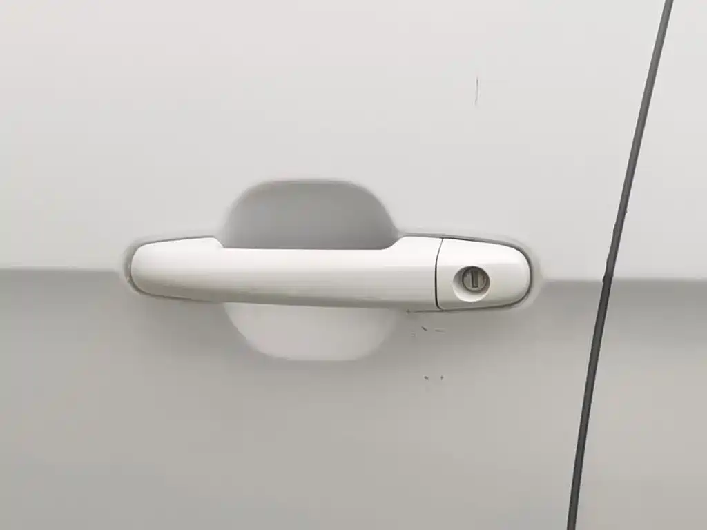 Фото 18 - Geely Vision X3
