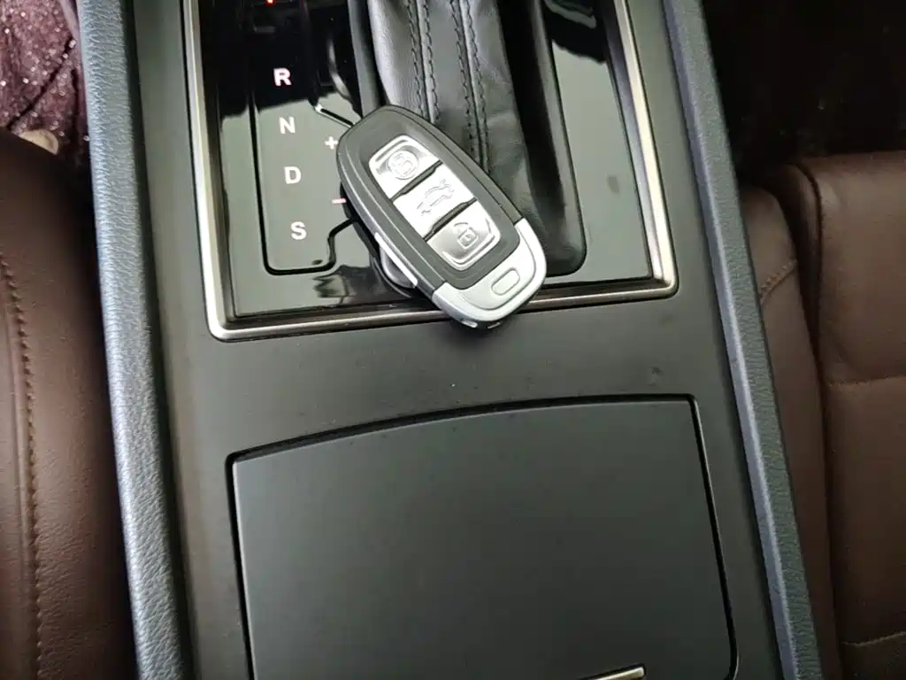 Hongqi H7 2018 2018 2.0T Flagship Edition