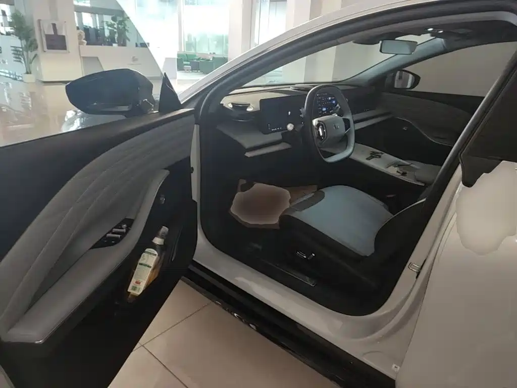 Geely Galaxy Galaxy E8 2024 2024 Model 550km RWD Soaring Dragon Edition