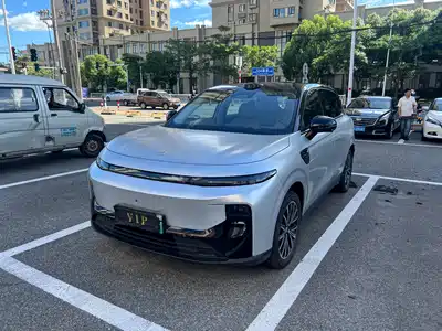 Leapmotor B10