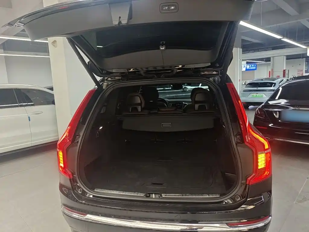 Volvo XC90 2023 2023 B5 Smart Luxury Edition 5-Seater