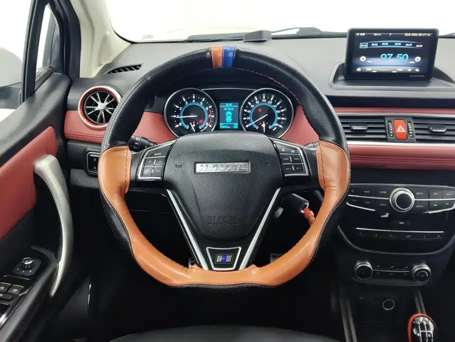 Фото 15 - Haval H1
