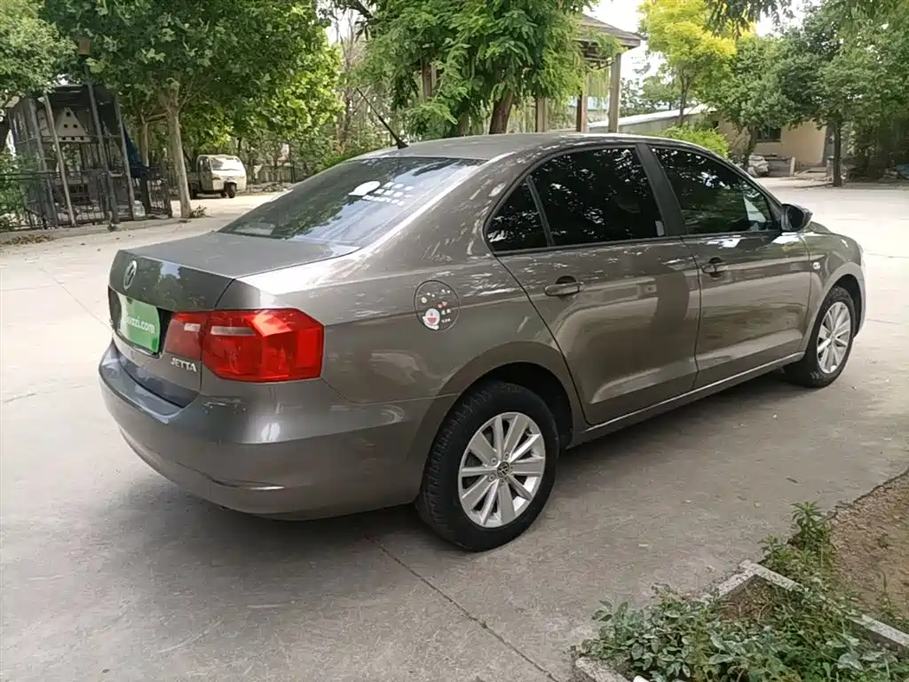 Volkswagen Jetta 2013 1.6L Manual Comfort фото 7