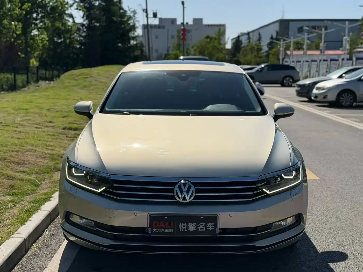 Фото 2 - Volkswagen Magotan