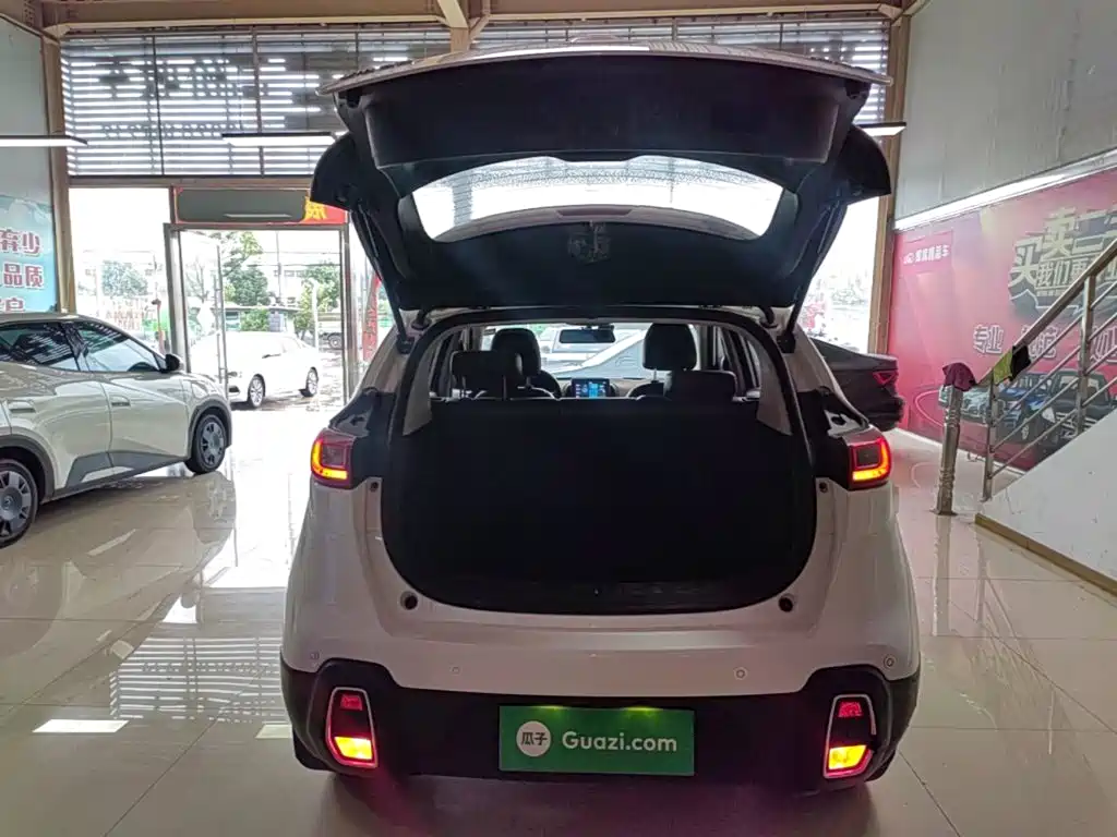 Dongfeng Aeolus Dongfeng Fengshen AX4 2018 2017 1.6L Manual Trendy