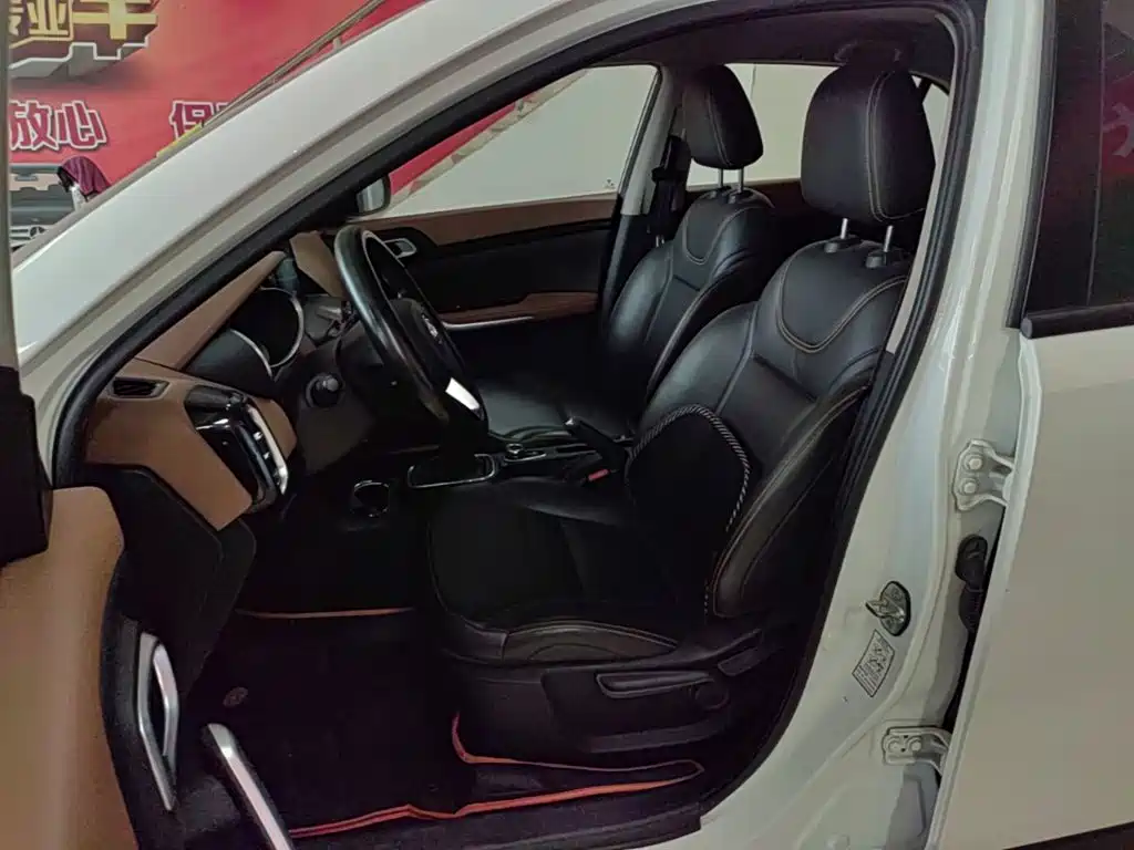 Dongfeng Aeolus Dongfeng Fengshen AX4 2018 2017 1.6L Manual Trendy