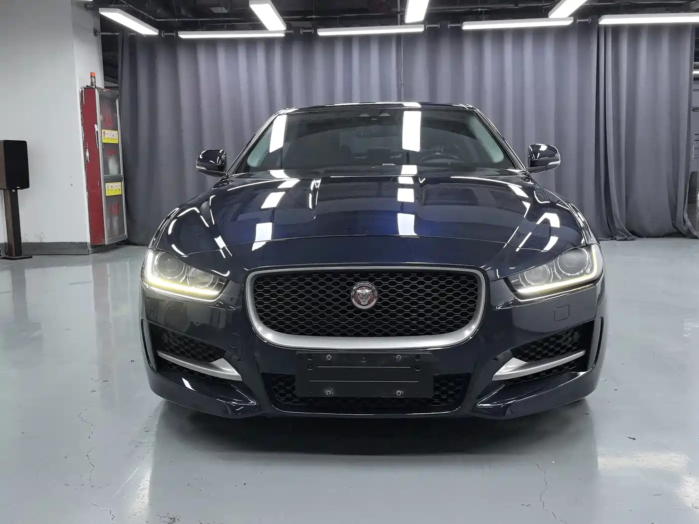 Jaguar XE 2016 2015 2.0T 200PS R-Sport