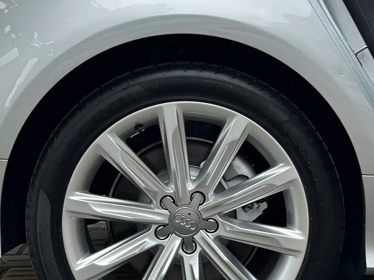 Audi A7 2012 2012 3.0TFSI quattro Luxury Model