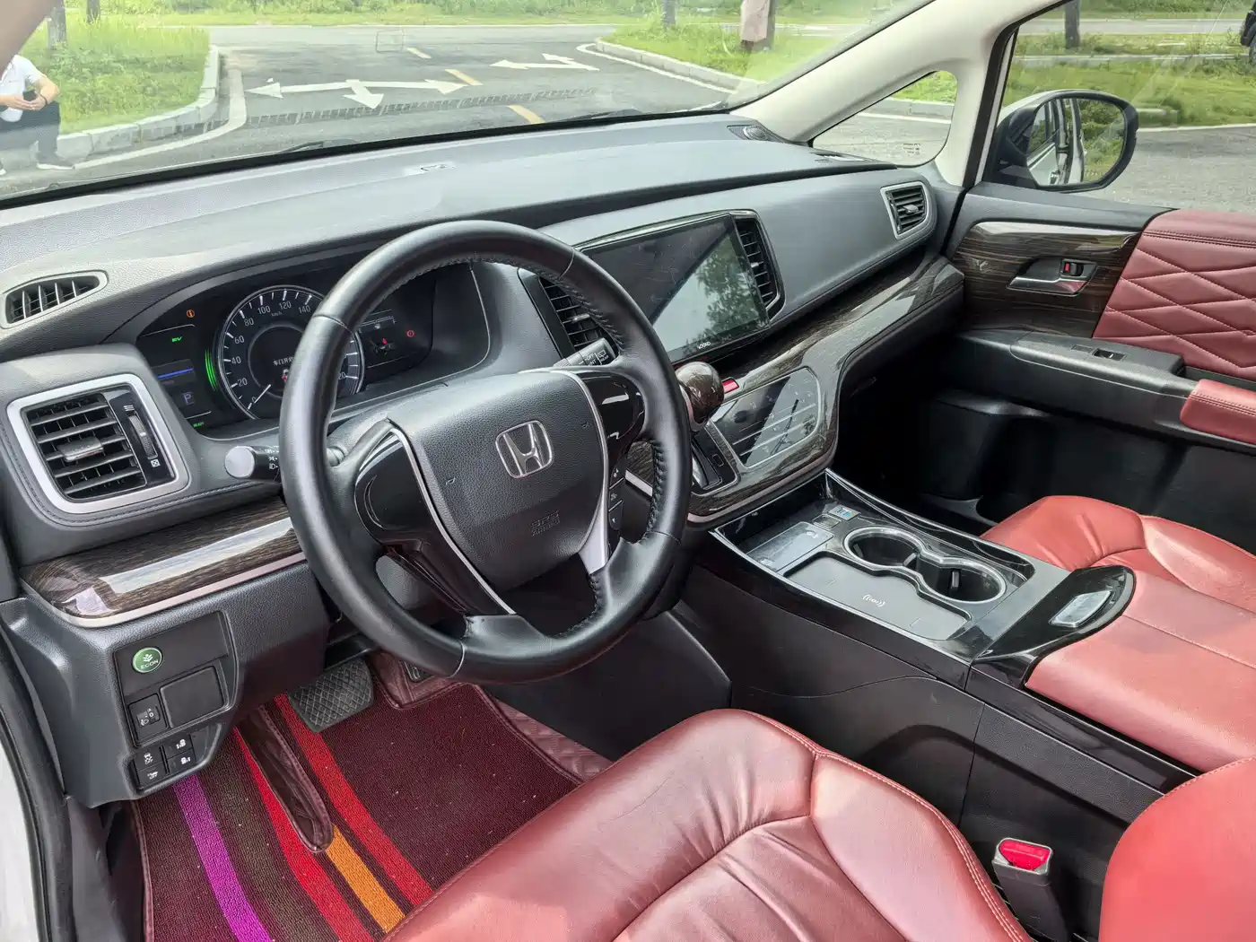 Фото 10 - Honda Odyssey