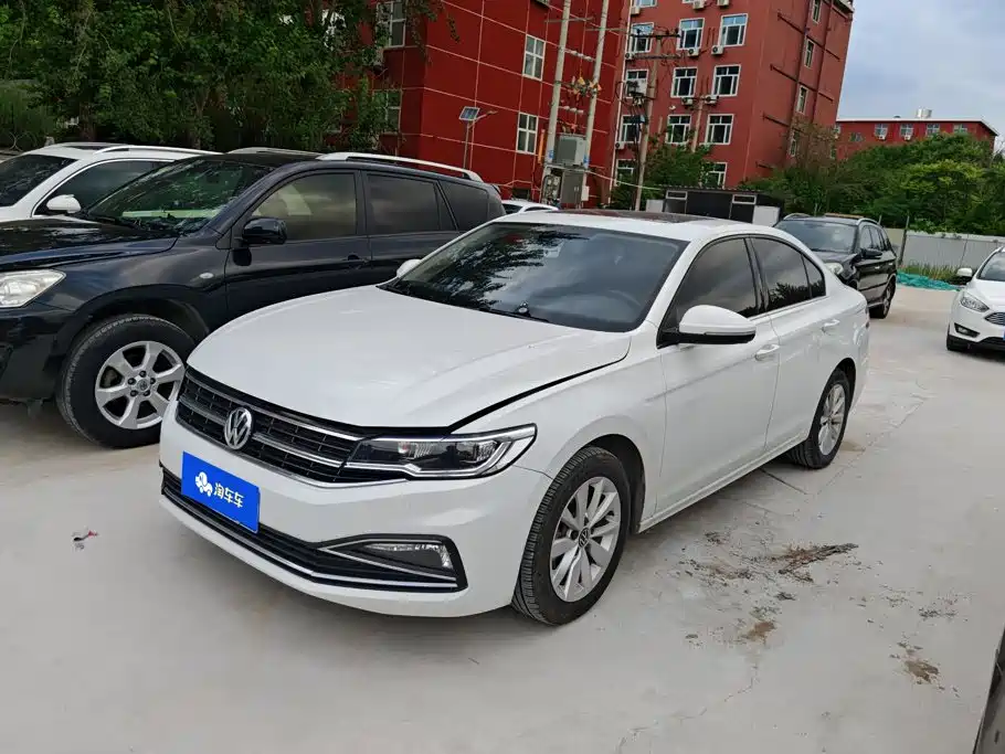 Фото 1 - Volkswagen Bora