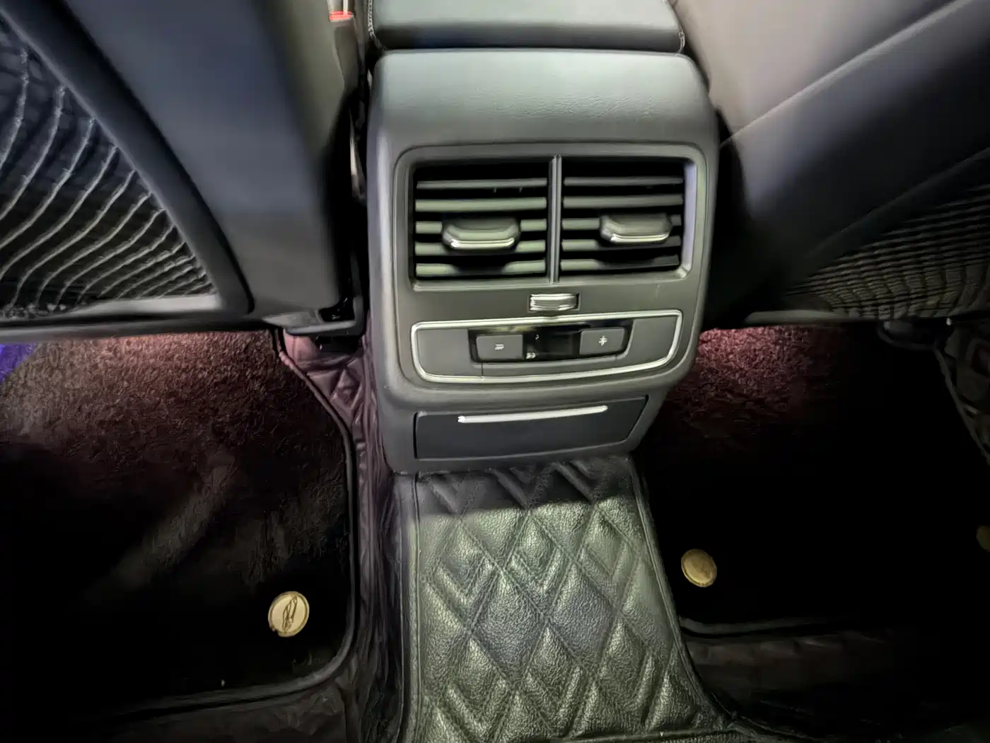 Audi A4L 2022 40 TFSI Luxury Dynamic фото 17