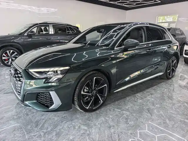 Audi A3 Рестайлинг, Sportback 35 TFSI, Стиль Спорт