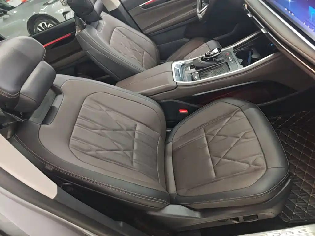 Фото 25 - Ford Edge