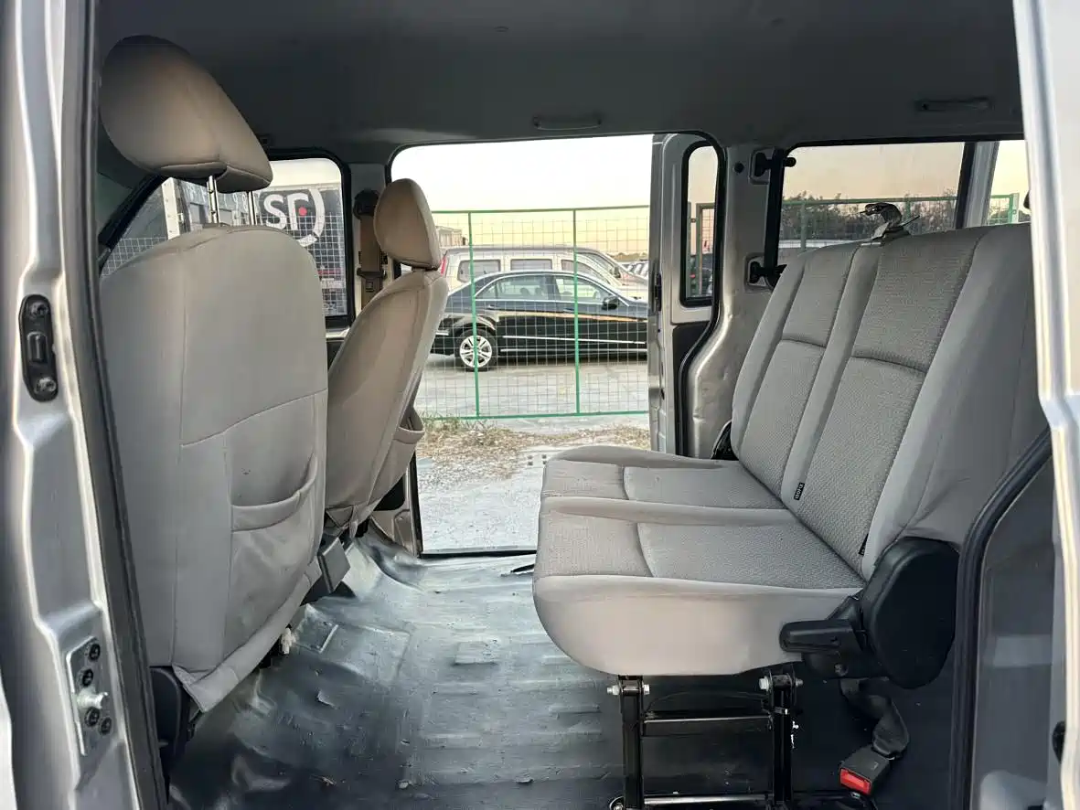 Jinbei Little Sea Lion X30 2021 2021 1.5L Wealth Passenger Van China VI SWC15M