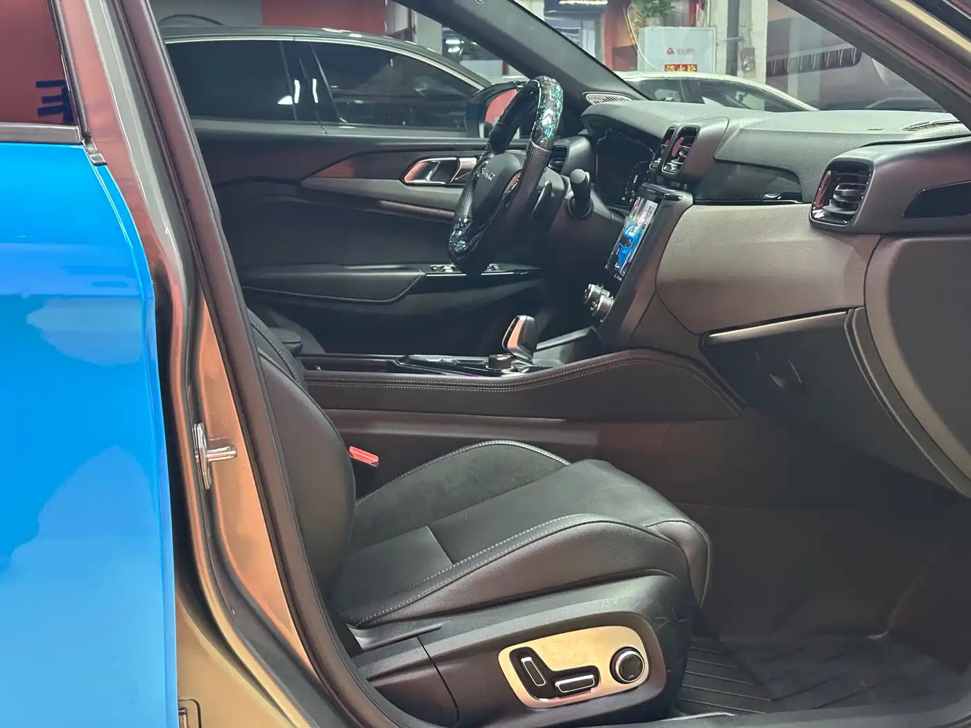 Lynk & Co 03 2021 2.0TD Auto Jin Pro фото 4