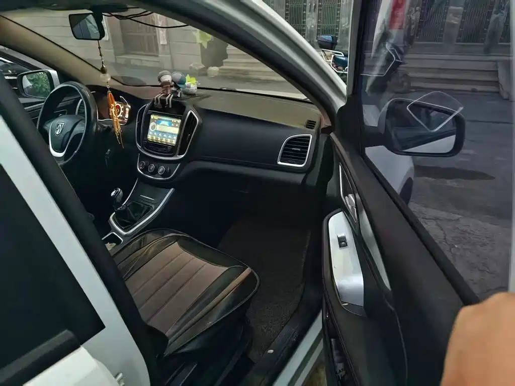 Baojun 560 2015 2015 1.8L Manual Comfort