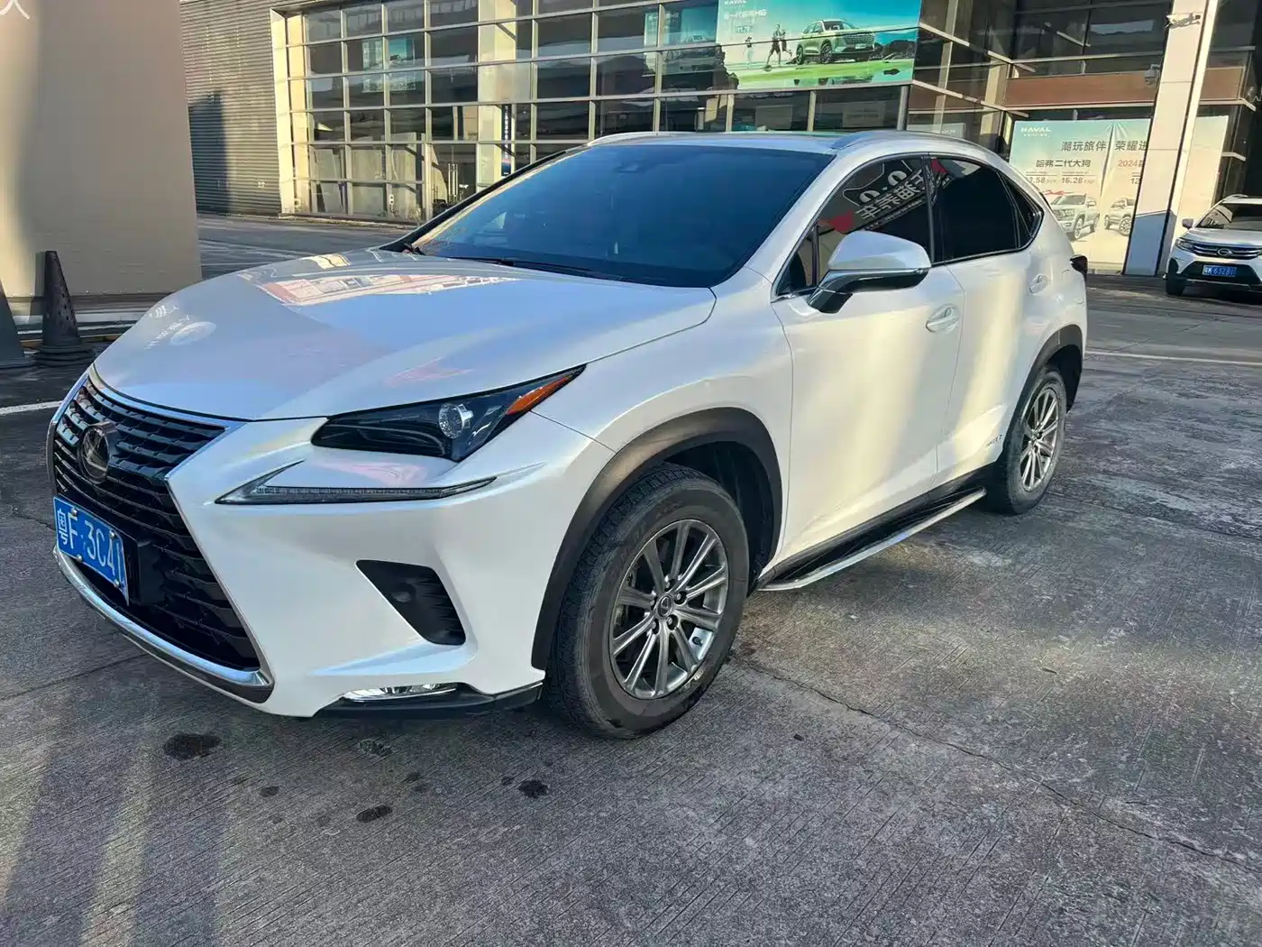 Фото 1 - Lexus NX
