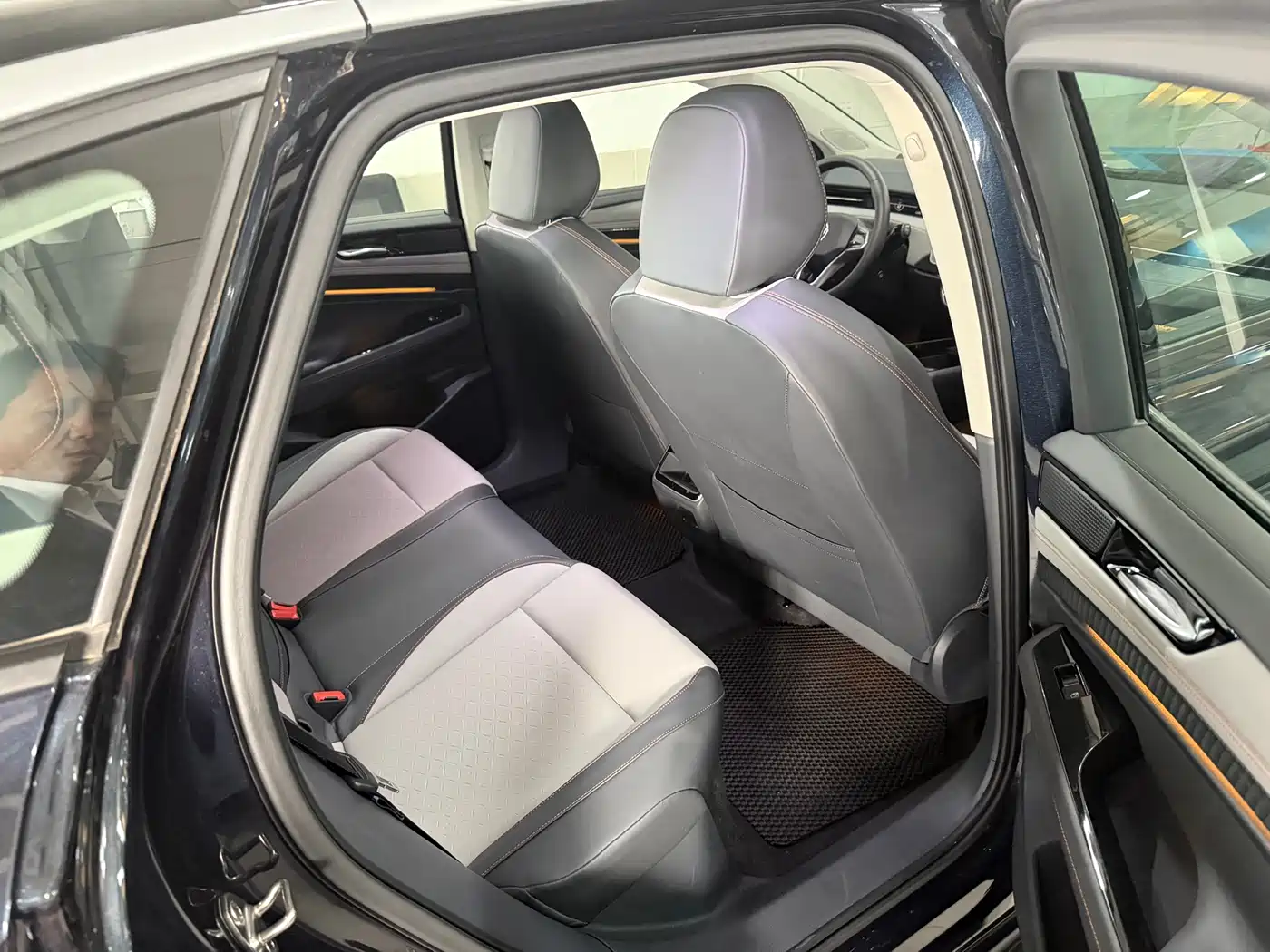 VOLKSWAGEN ID.7 VIZZION