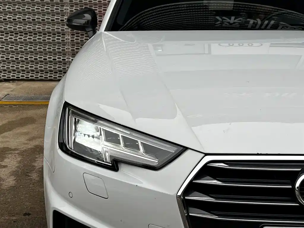 Audi A4 (Import) 2020 Avant Pioneer 40 TFSI Luxury Sport фото 7