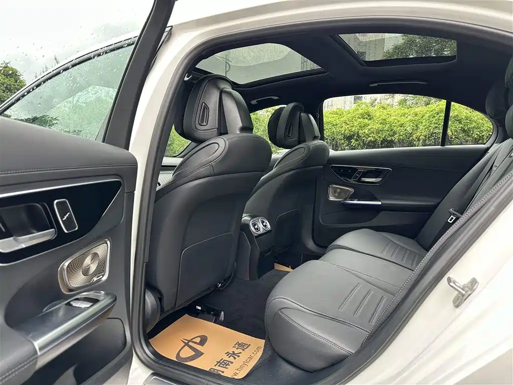 Mercedes-Benz C-Class 2025 C 260 L Night Sport Edition фото 8