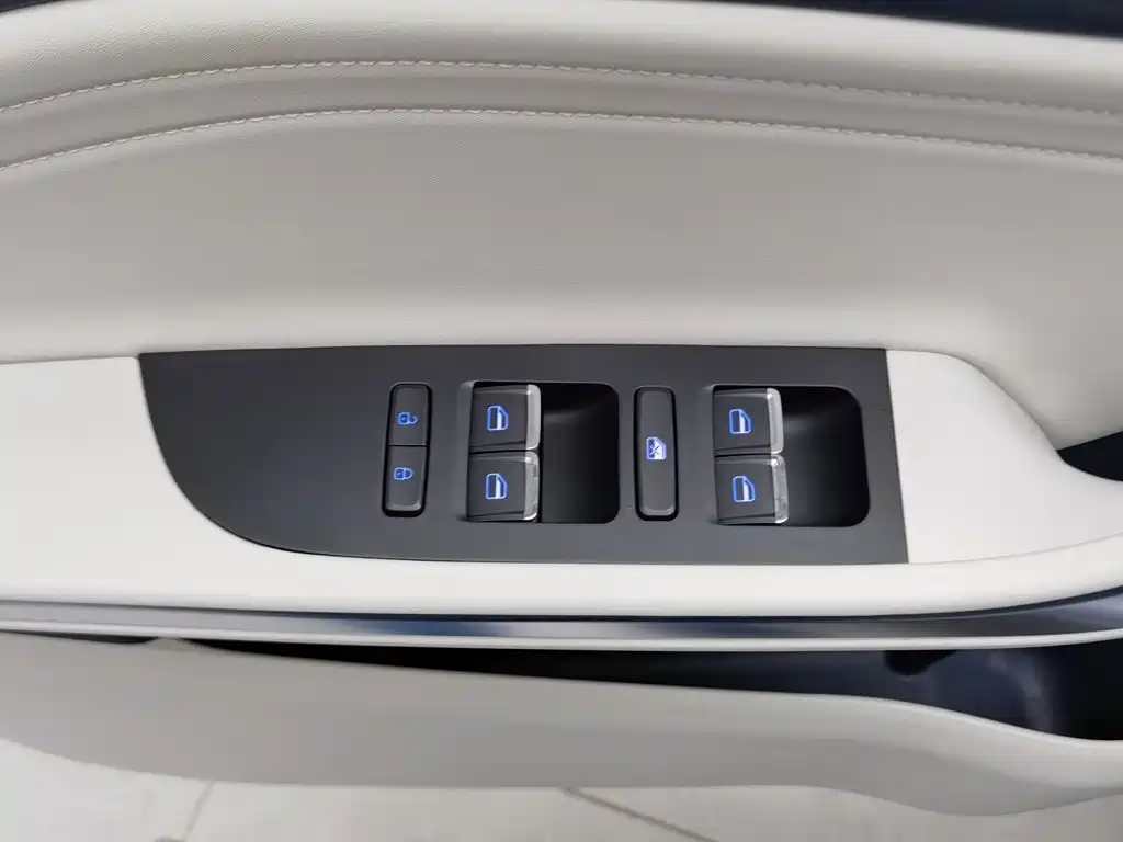 Фото 9 - Chery Tiggo 3x