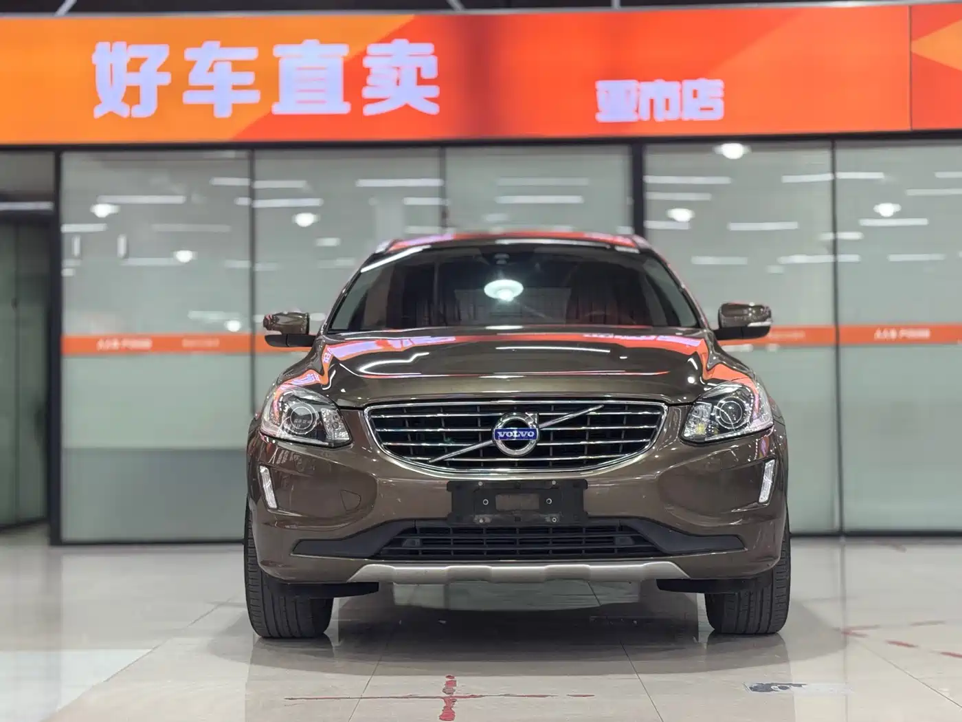 Фото 2 - Volvo XC60