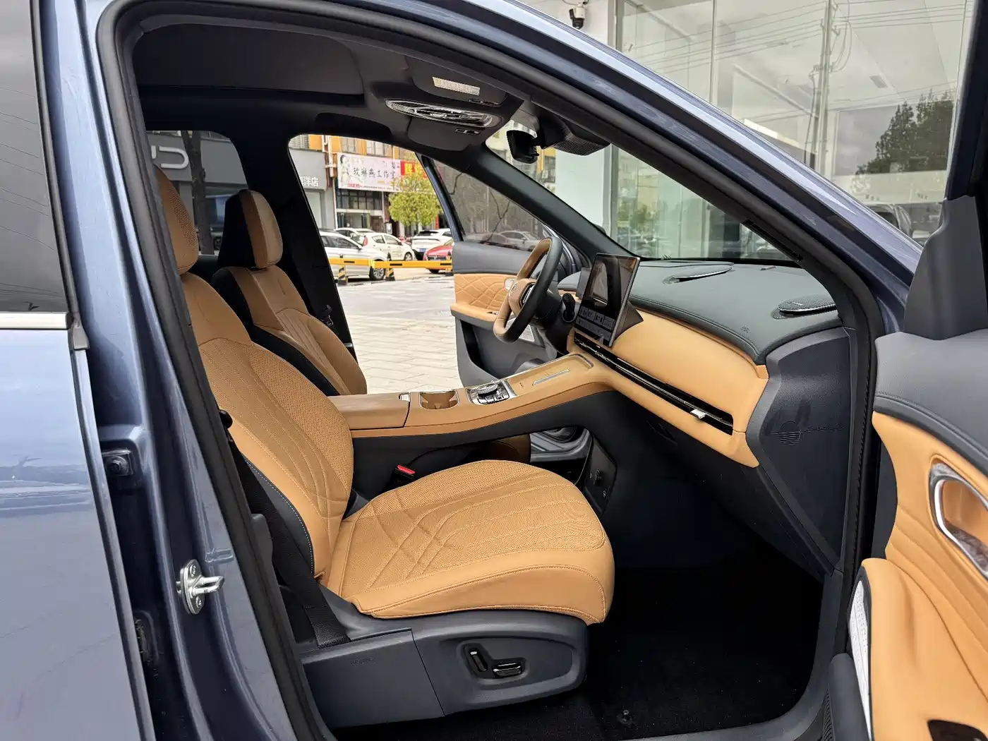 Geely Galaxy Galaxy Starship 7 EM-i 2025 Model 120km Explorer+ Edition фото 10