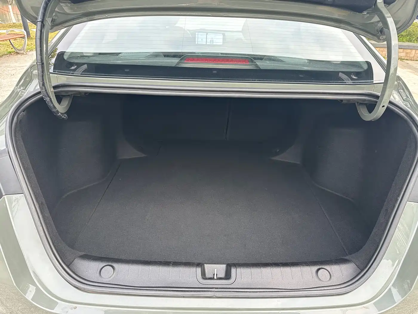 GEELY AUTOMOBILE BINRUI