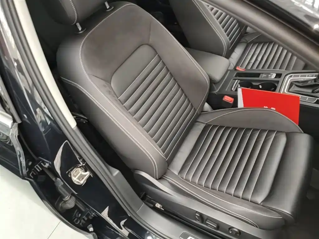 Volkswagen Magotan 2020 330TSI DSG Luxury фото 25