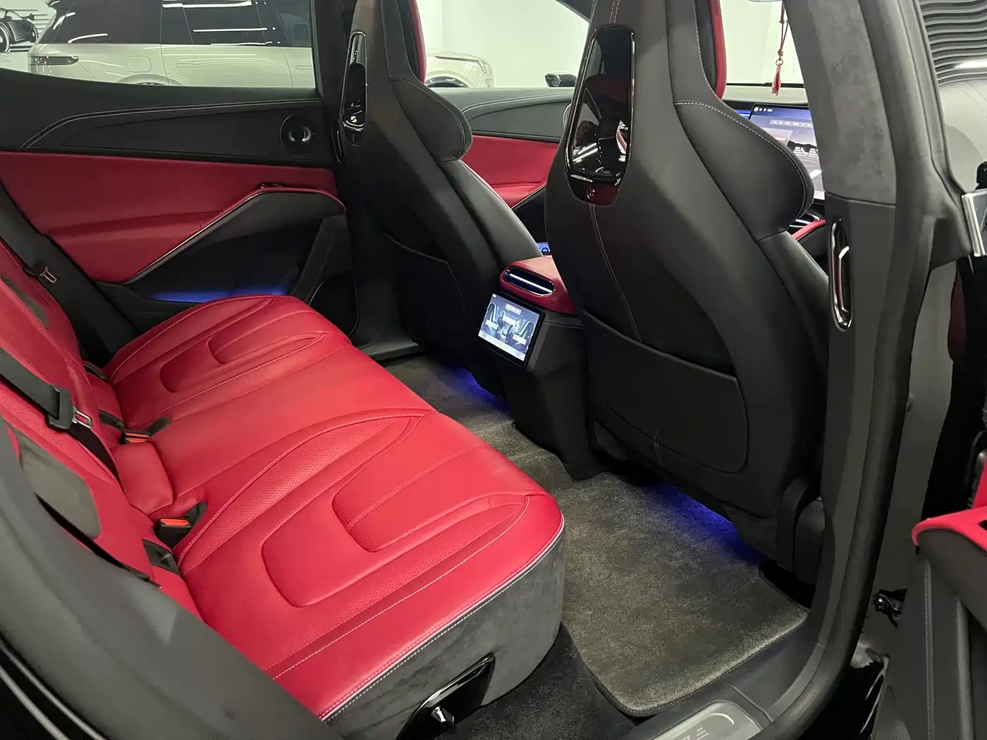 LOTUS SPORTS CAR ELETRE